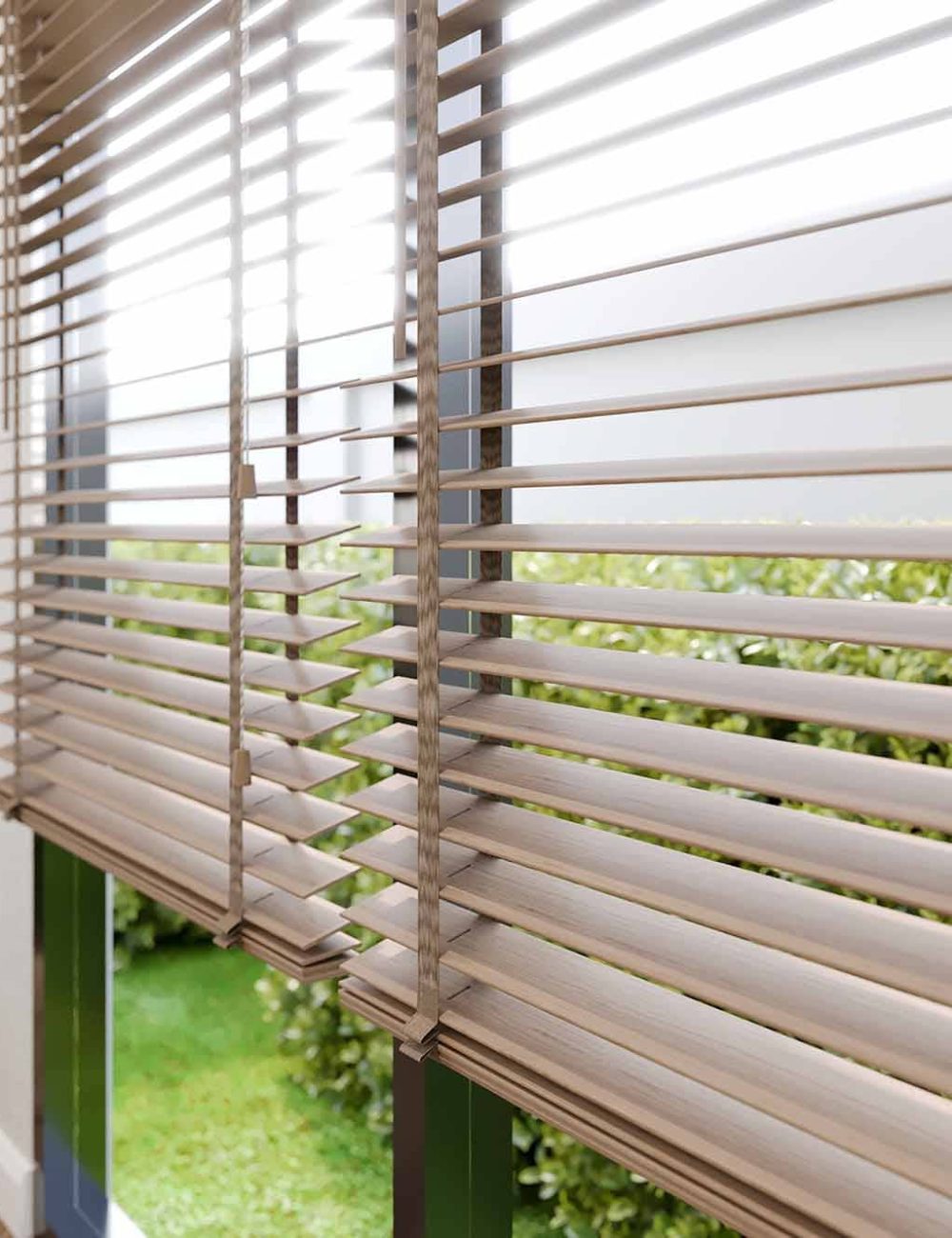 wood-venetian-blind-3d-render